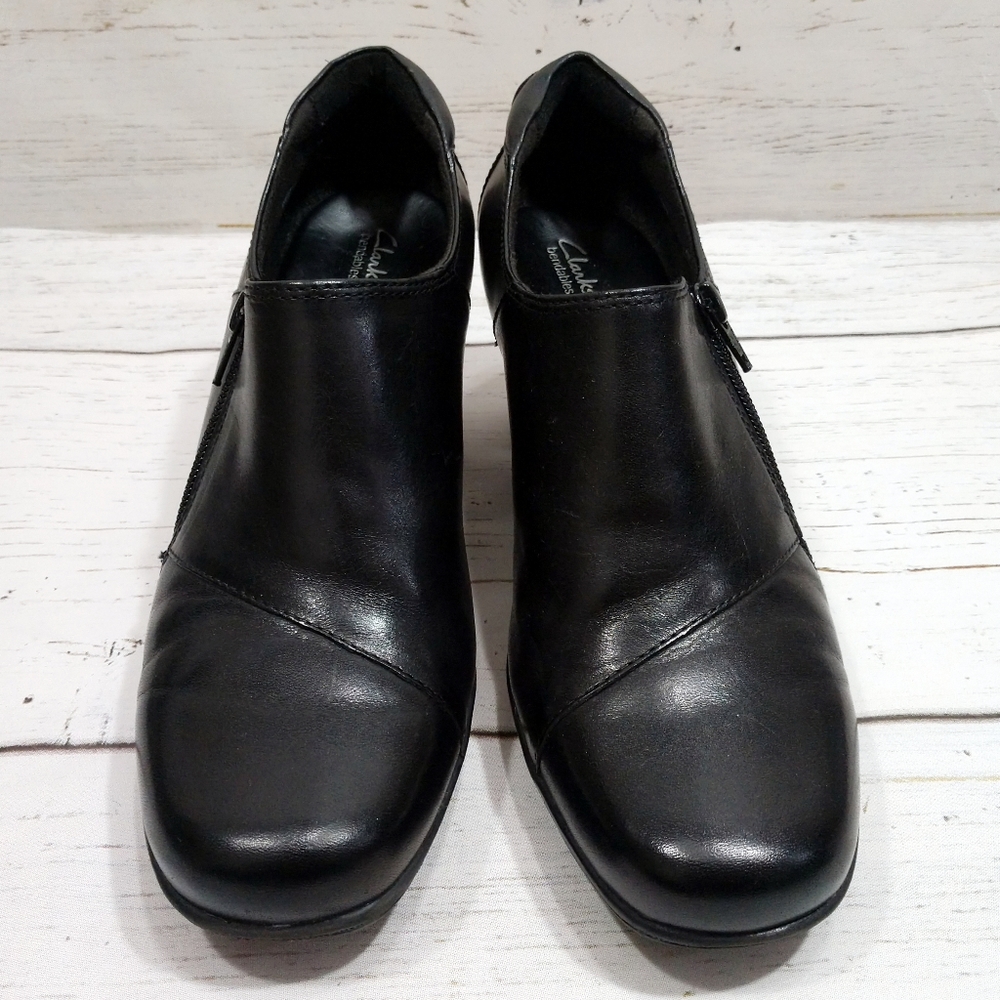Clarks Bendables Women's Leather Heeled Booties 9M - Picture 4 of 10
